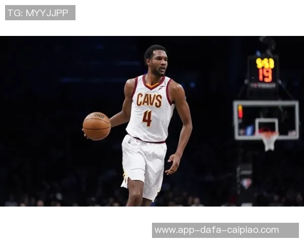 小莫布里与阿伦联手发力半场贡献21分6篮板助力球队争胜